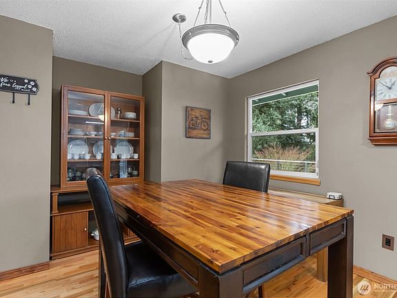 5th image of 4901 66th Avenue W