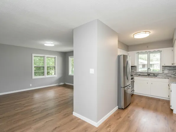 3011 67th St #3011, Urbandale, IA 50322