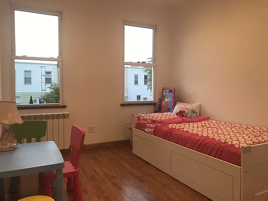 Rented by Sophie Bednarczyk | media 6