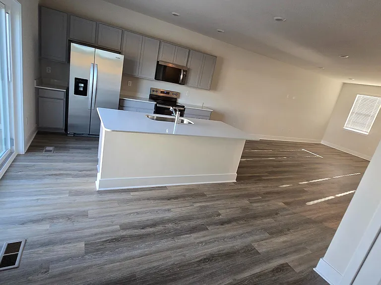 52 Aloma St — Photo 25