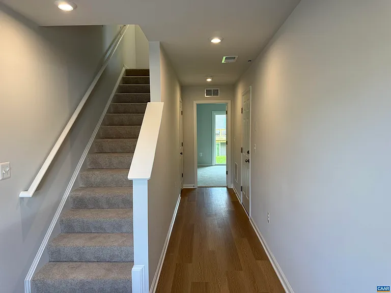 37 Laurin St — Photo 22