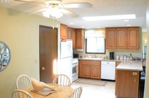 4th image of 23040 SE Belmont Ct