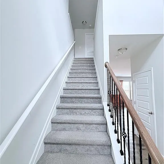 409 McGinnis Cir — Photo 15