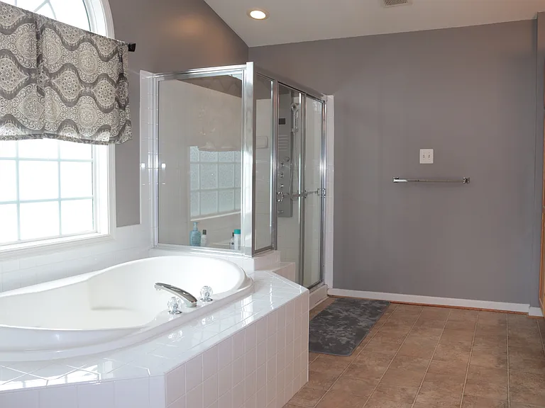 11125 Suffolk Dr — Photo 29