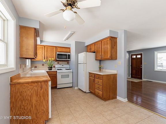 5th image of 37817 N Academy Dr