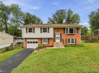 13242 Kurtz Rd, Woodbridge, VA 22193