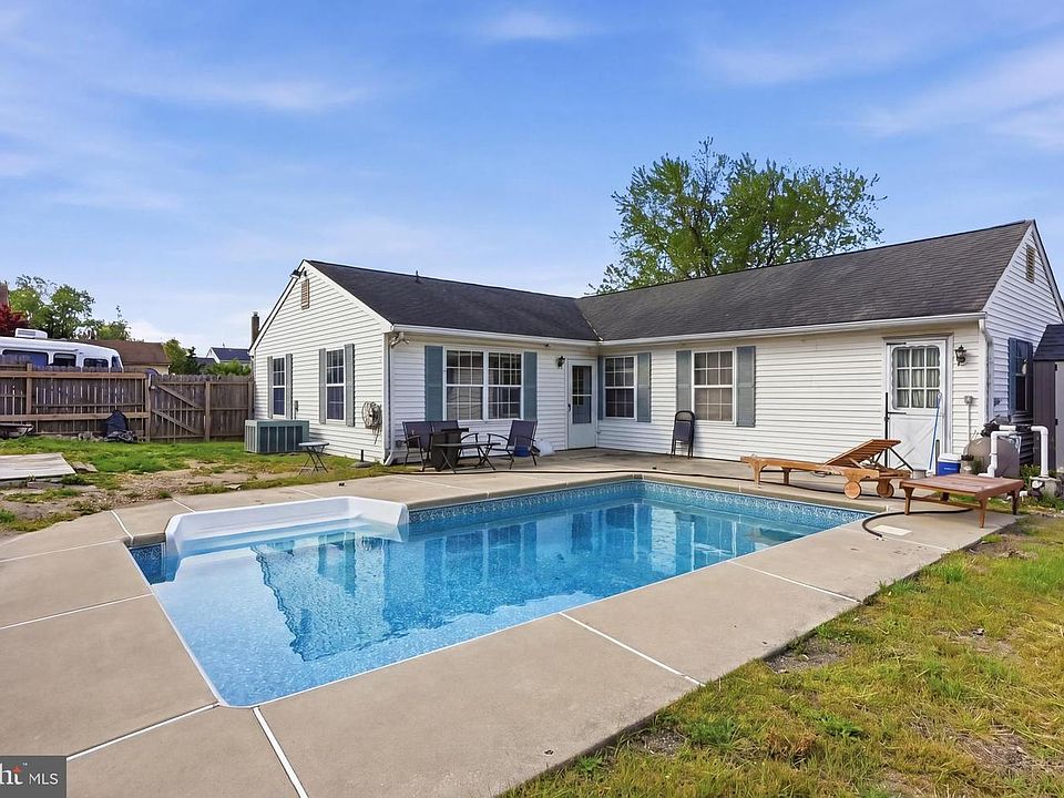 87 Argyle Ave, Blackwood, NJ 08012 | MLS #NJCD2118970 | Zillow