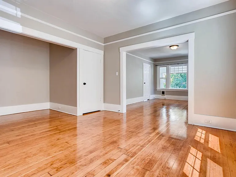2104 NE Flanders St — Photo 2