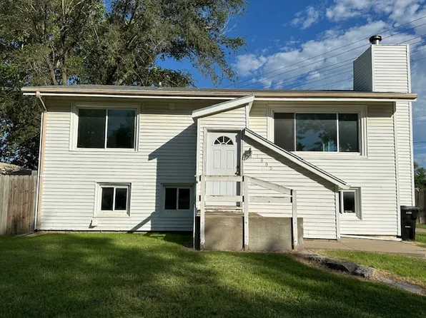 1802 Roberts Ave, Salina, KS 67401