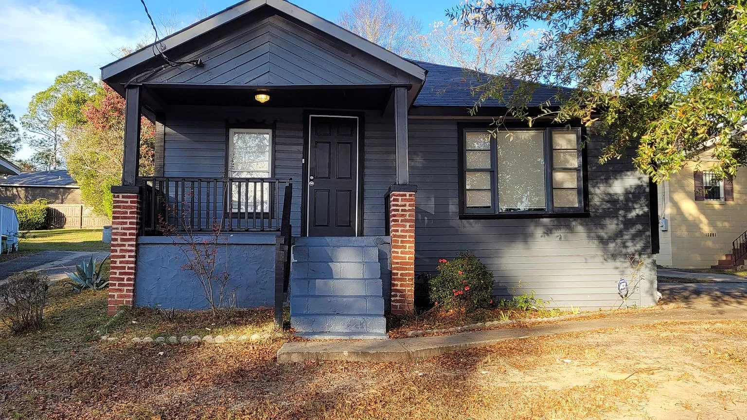 Cute 2 bedroom - freshly remodeled - in Columbus — Photo 1