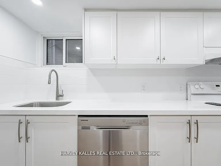 44 Browning Ave #BASEMENT — Photo 16