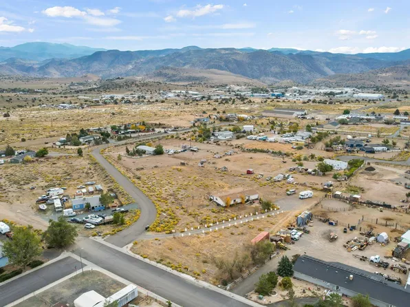 193 Garnet Cir, Mound House, NV 89706