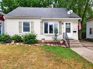 111 Melbourne St NE, Grand Rapids, MI 49505