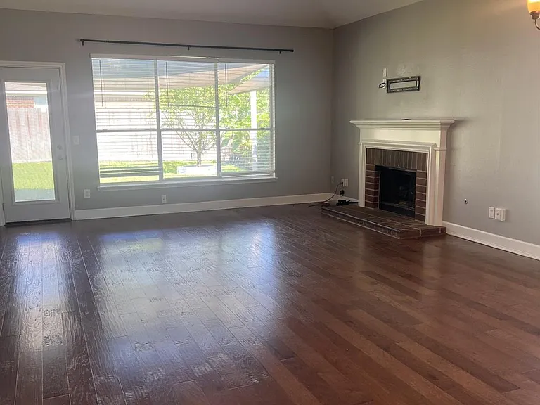 9327 Restover Ln — Photo 12