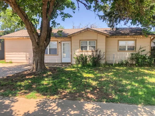 207 E Hallie Ave, Floydada, TX 79235