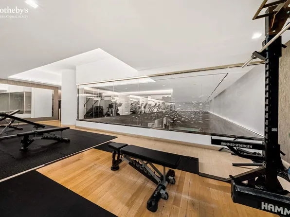 138 East 50th Street image 49 of 50