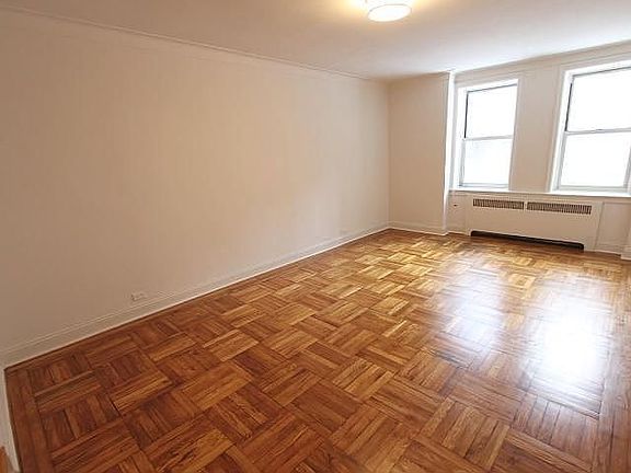 3rd image of 41 Kew Gardens Rd APT 6C