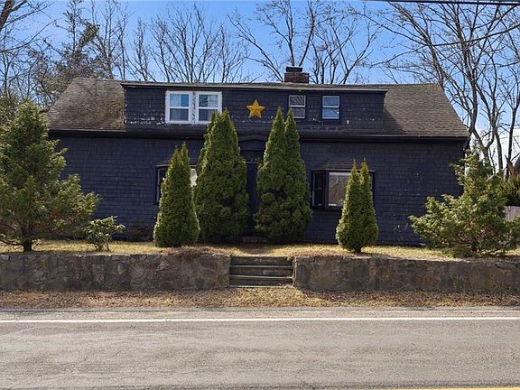 2nd image of 237 Spring St
