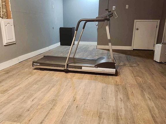 Basement flex area (2/2)