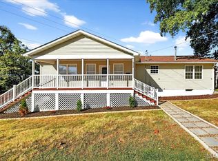 7210 Sussex Ave, Saint Louis, MO 63143