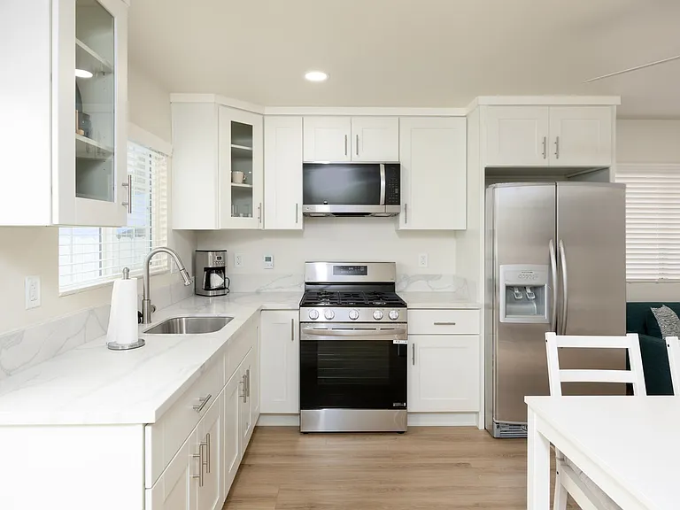 Lemon Ave — Photo 3