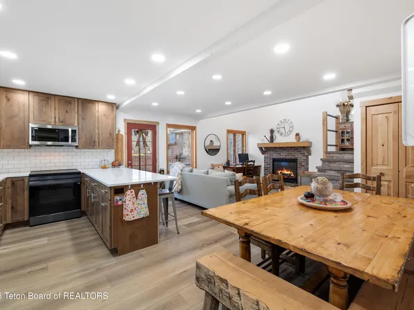 3140 W King Eider Rd, Jackson, WY 83001