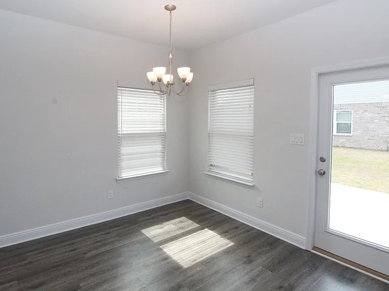 3865 Sandspur Ln — Photo 7