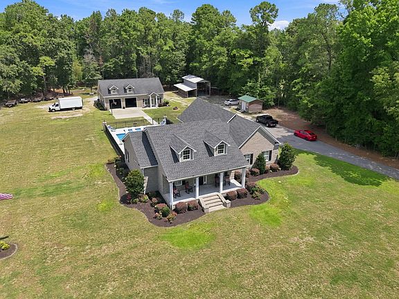 4th image of 2483 Valley Forge Rd.