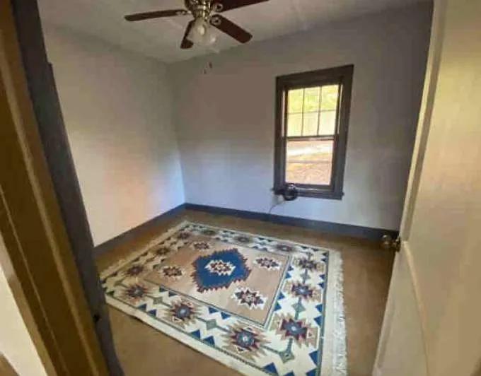 2593 Norwood St — Photo 9