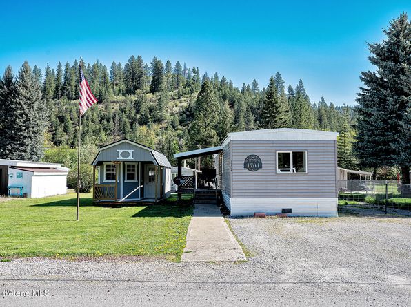 1704 Yellowstone Ave, Osburn, ID 83849