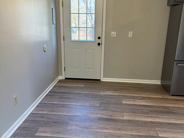 143 E Cheryl Ln — Photo 6