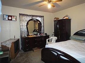 4th image of 3023 Lakehurst Ave