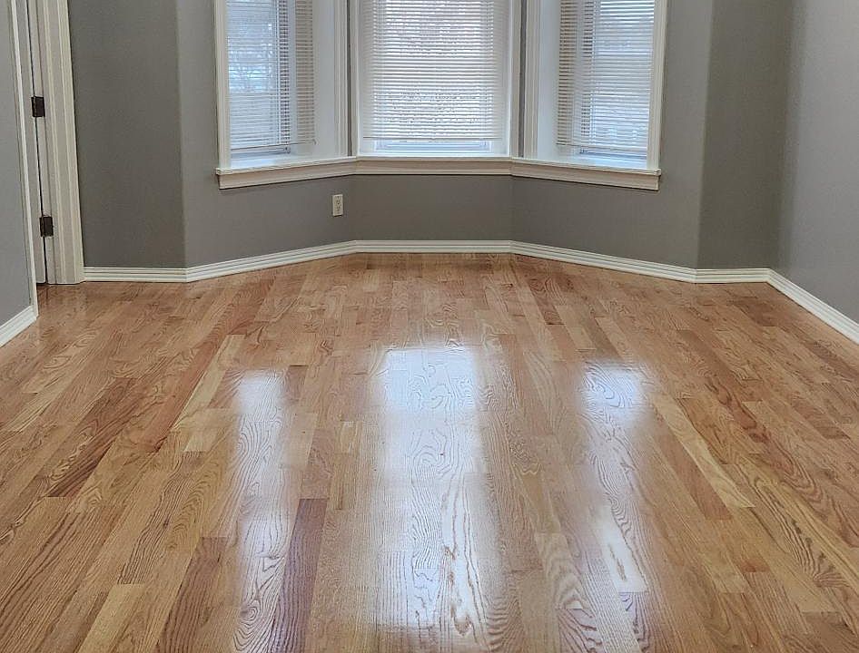 1st image of 1647 W 19th St Floor 3