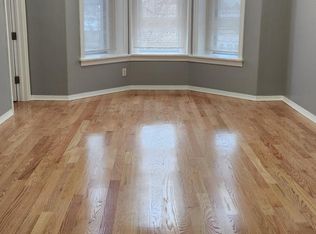 1647 W 19th St FLOOR 3, Chicago, IL 60608