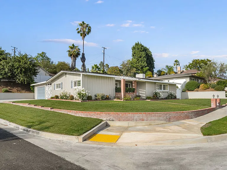 16229 Janine Dr — Photo 1