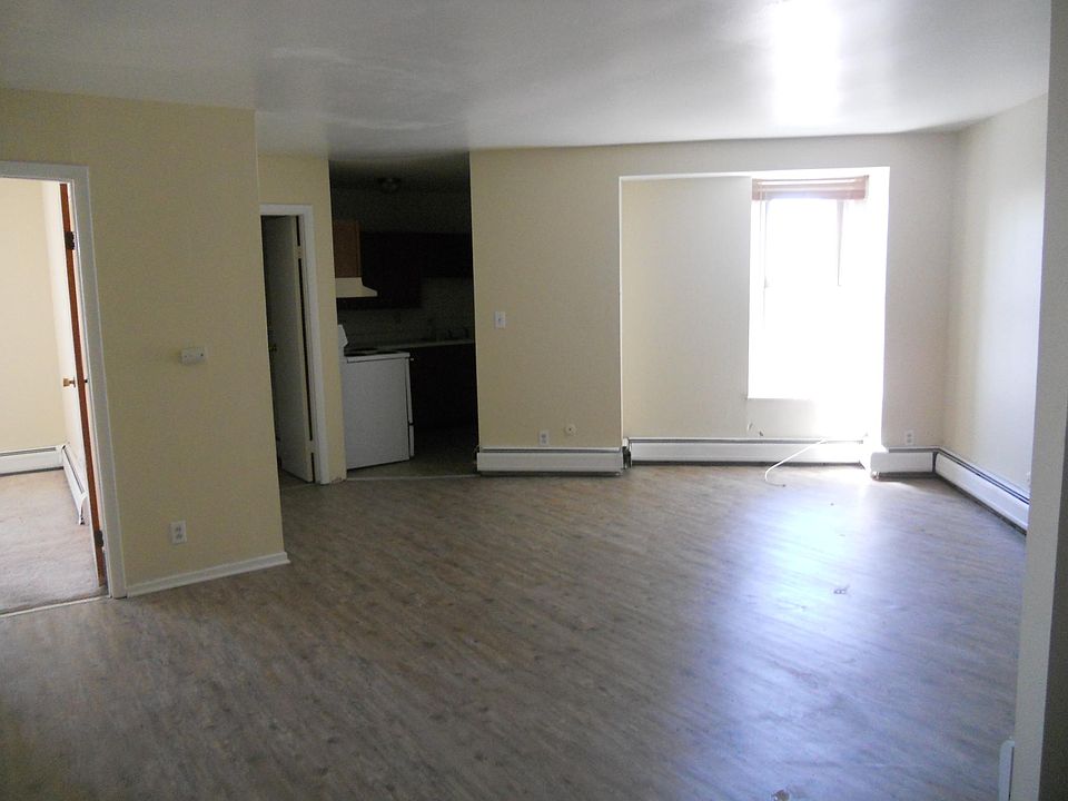 1st image of 425 Porter Ave APT 405