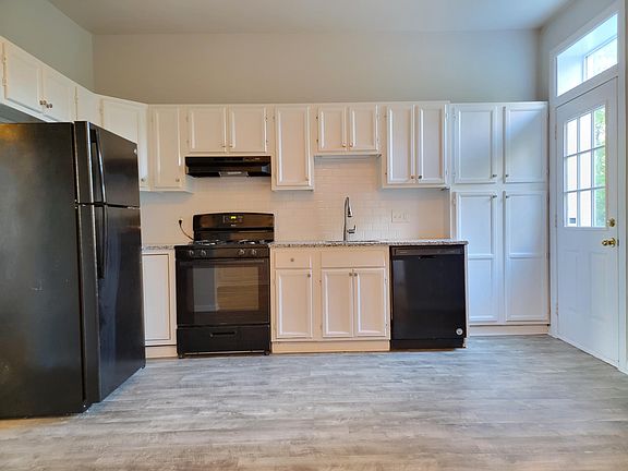 3rd image of 4159A Laclede Ave