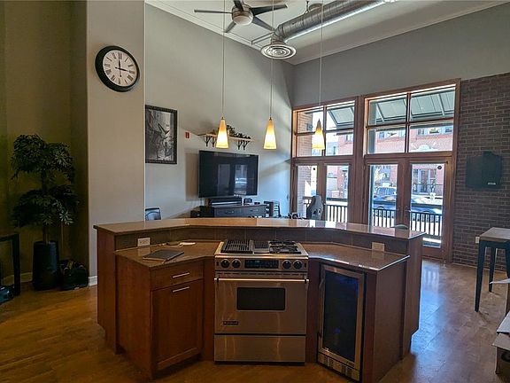 3rd image of 2245 Blake St APT A