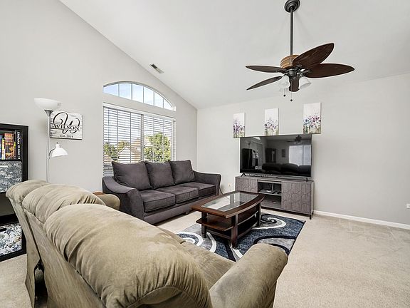 3rd image of 1614 Fieldstone Dr S