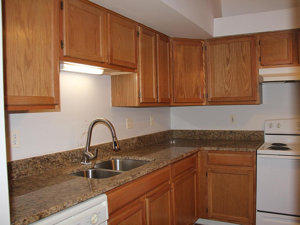 1st image of 61063 Greenwood Dr