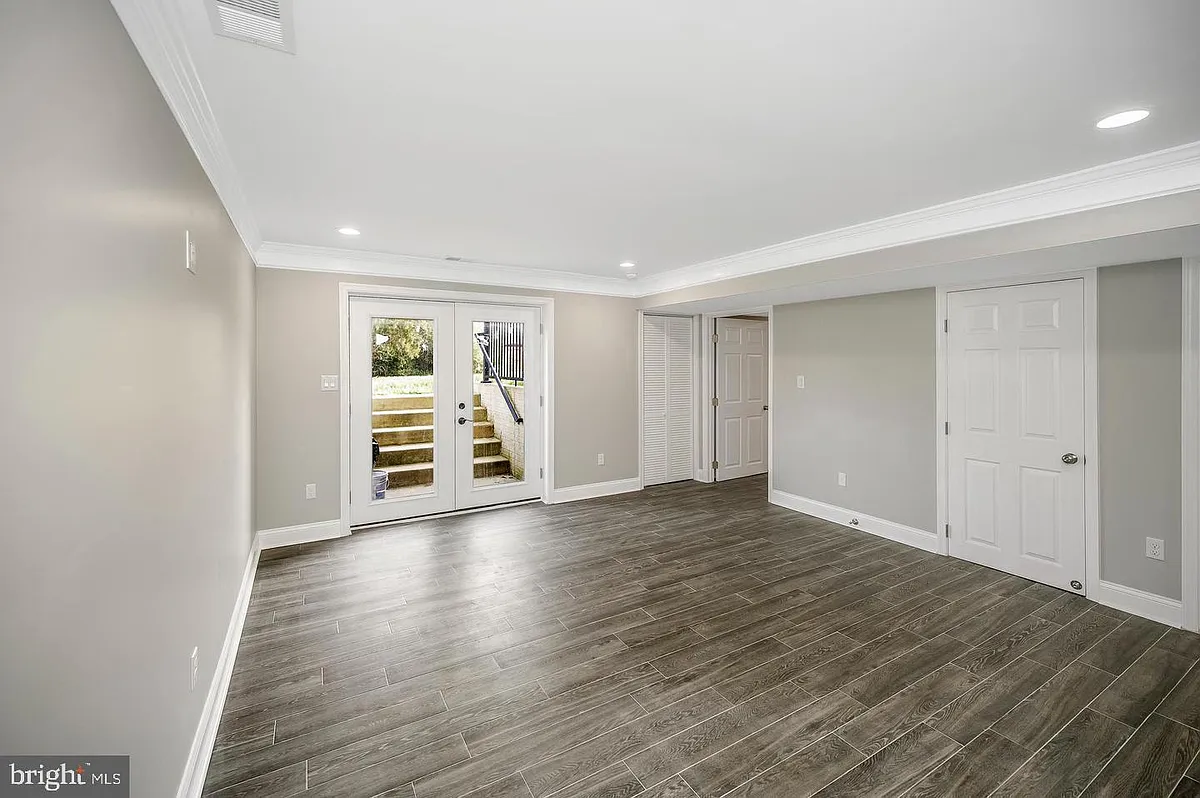 Building Photo - 20 Dawson Dr #2