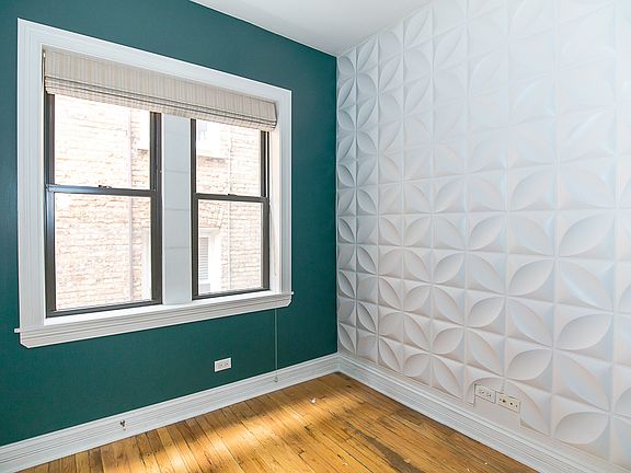 2nd image of 622 W Roscoe St #624-1C