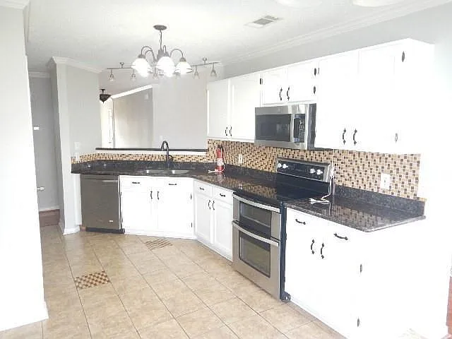 2227 S Village Green St — Photo 10