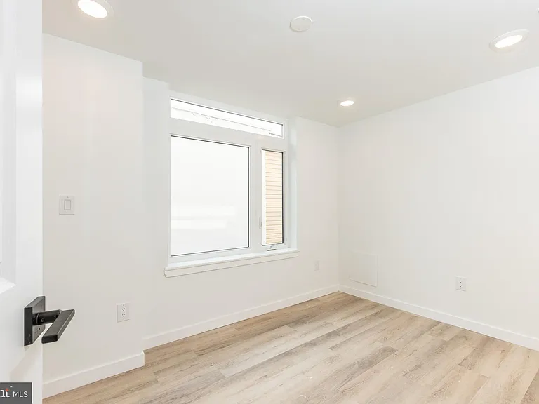 2120 W Master St #2 — Photo 17