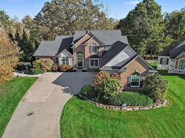 4721 Wildflower Ct, Ann Arbor, MI 48108