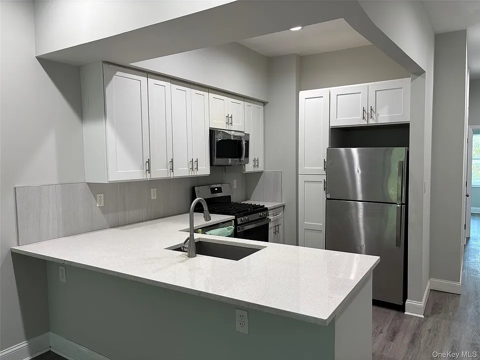 193-14 Jamaica Ave #2