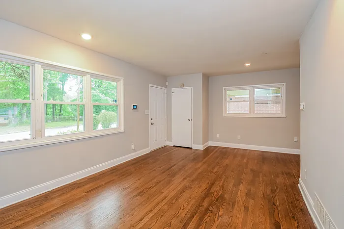 2712 Cherry Laurel Ln SW — Photo 6