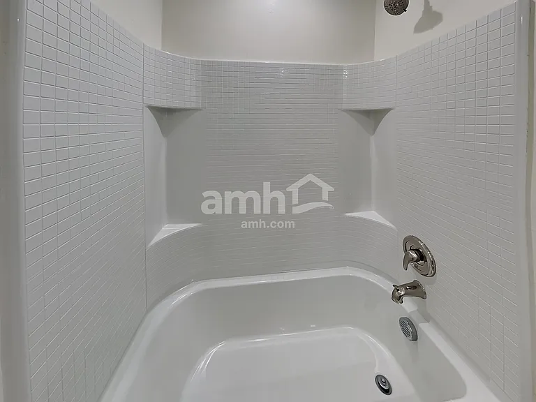 854 E Artesia Pl — Photo 16