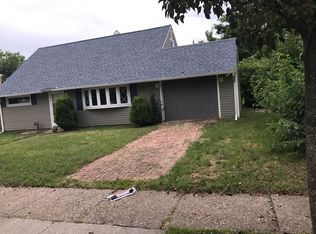 50 Southberry Ln, Levittown, NY 11756