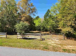 8720 S Lynn Rd, Milton, FL 32583